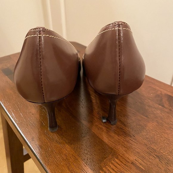 Anne Klein iFlex Brown heels - Picture 3 of 6